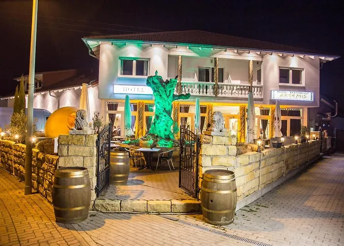 Hotel Restaurant Artemis Weisenheim am Berg photo