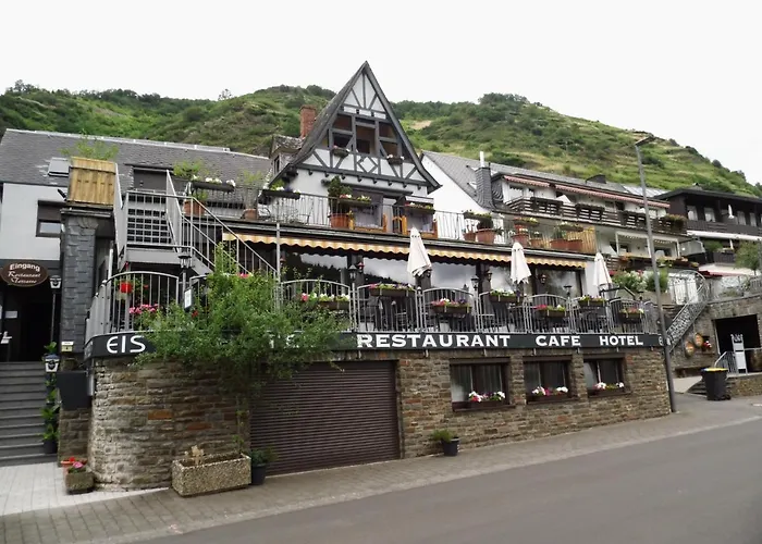 Hotel Restaurant Zum Valwiger Herrenberg photo