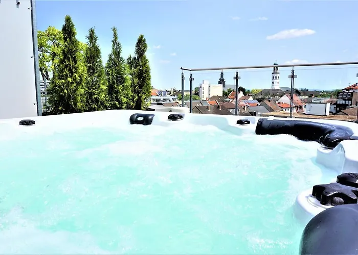 Panorama Penthouse Apartment Mit Klima Und Whirlpool Fuer Bis Zu 6 Personen Frankenthal  photo