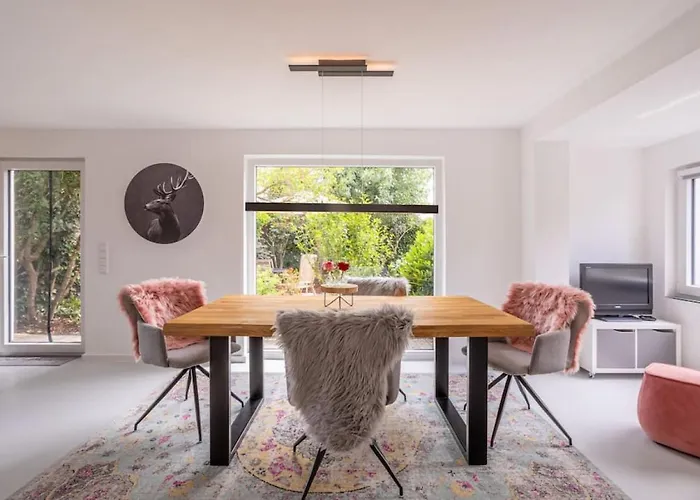 Adenauer Zwoelf - Das 5 Sterne Ferienhaus Mit Sauna Und Garten Am Eifelsteig Kerpen  photo