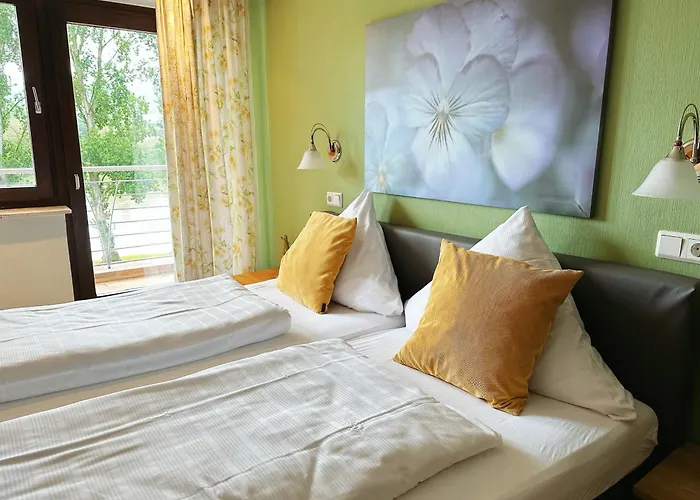 Garni Hotel Moselschild Uerzig photo