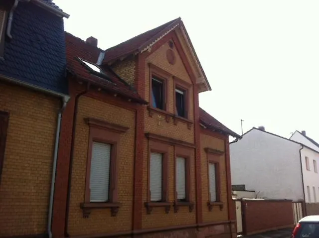 Wohnung Mit 3 Schlafzimmer Fuer Maximal 5 Personen Ludwigshafen am Rhein photo