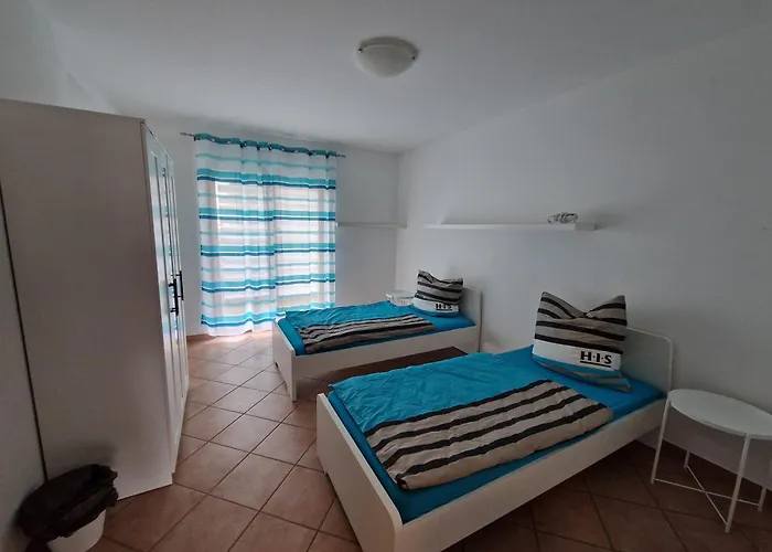 Schoene Ferienwohnung Laacher See Glees photo