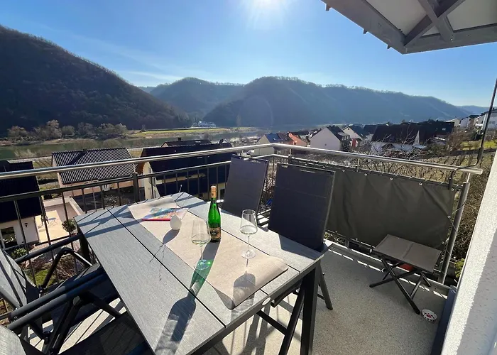 صورة Ferienwohnung Moseltraum, 1-6 Pers, Mit 3 Schlafzimmer Und Panoramabalkon Müden