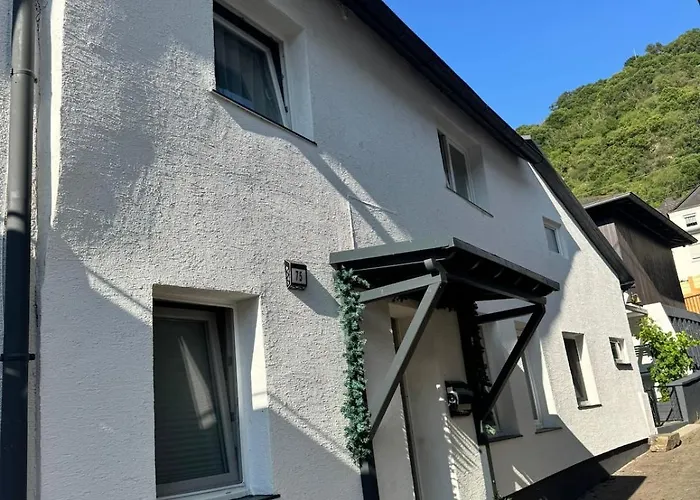 Ganzes Haus Fuer 4 In Kestert photo