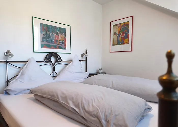 Bio-Weingut Staffelter Hof Guest House Krov photo