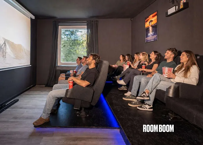 Photo de Villa Rheinsteig Sauna-Whirlpool-Kino Bendorf