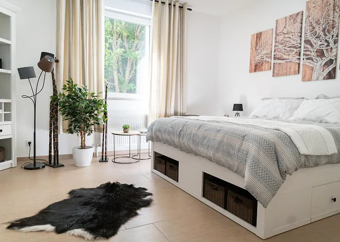 Beautiful Apartment In Town Centre For Tla Tdy Tlf 란스툴 사진