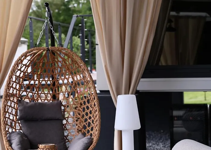 Glamping L Tiny , 2Ferienhaeuser Mit Stillvolles Design Und Hohem Komfort Sauna Hot Tub Platten photo