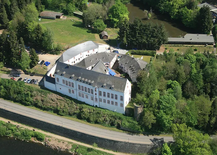 Hotel Burg Bollendorf photo