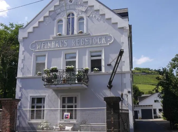 Altes Weingut Weinhaus Rebstock Apartment Winningen photo